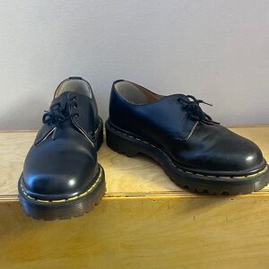 Dr. Marten’s Smooth Leather Oxford Shoes